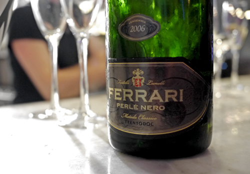 Ferrari_Perle_Nero_Sparkling_Wine